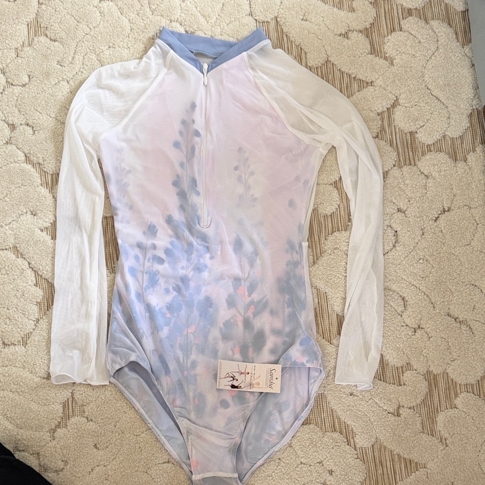 Sansha size 5- nwt